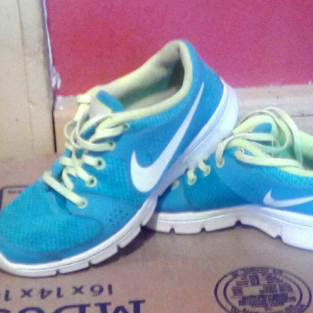 Nike Flex Experience Run Women's sz6.5
